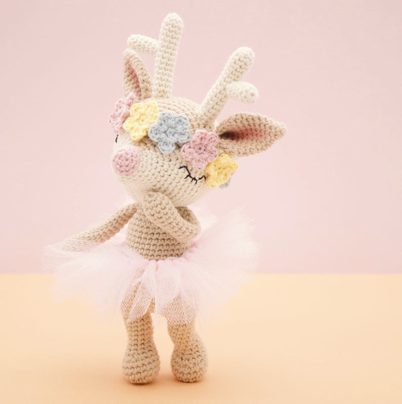 deer amigurumi crochet pattern by little aqua girl