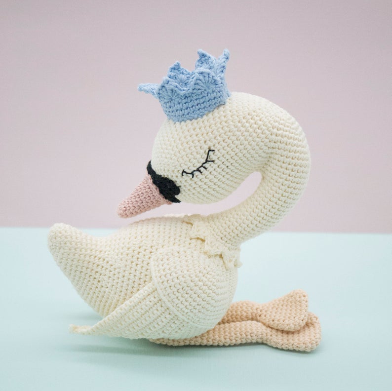 swan amigurumi toy from little aqua girl